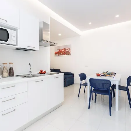 Yourhome - Blu Oltre Сорренто