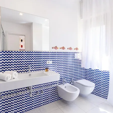 Yourhome - Blu Oltre Apartment *